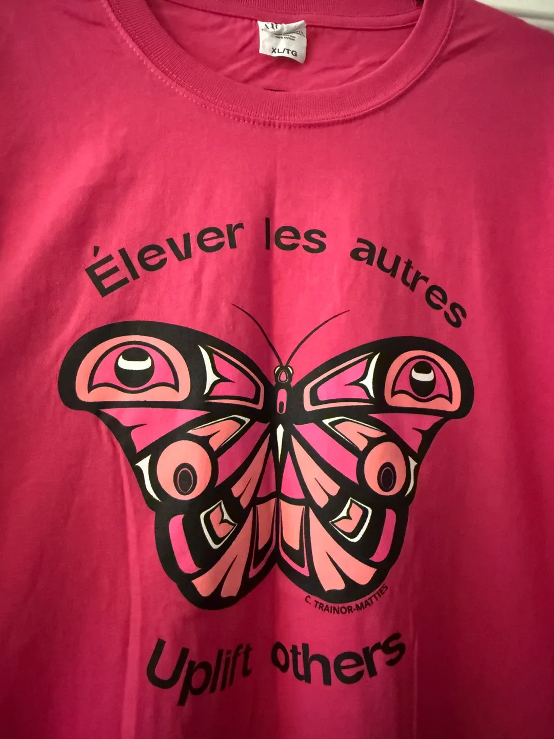 T-shirt with native design, new image indicator(3)