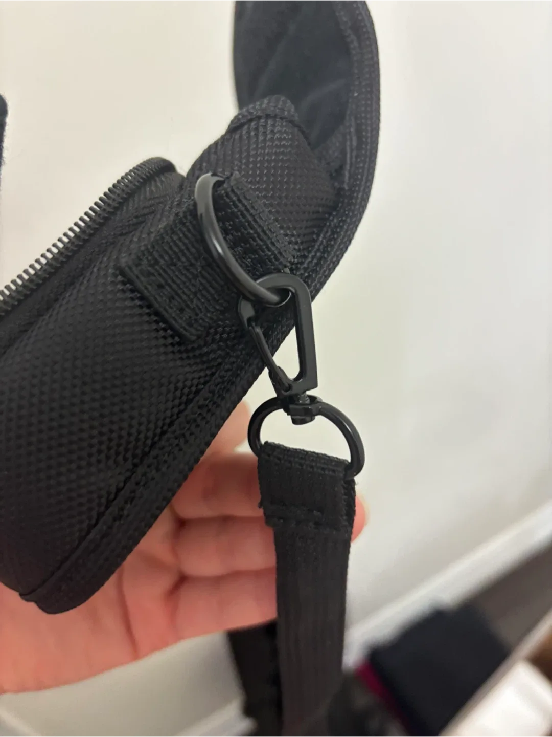 Roots Black Digital Camera Bag image indicator(5)