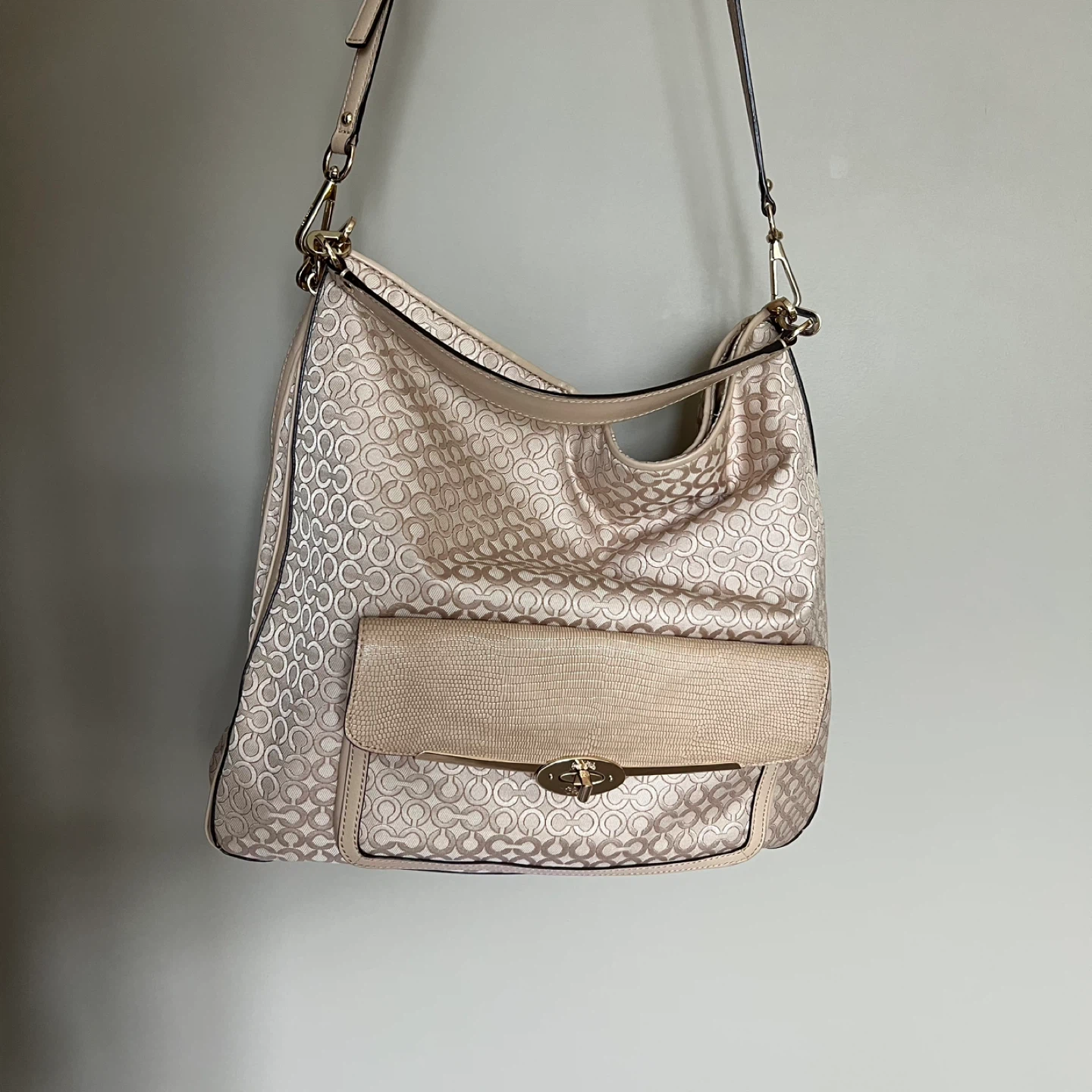 Coach Hobo Style Shoulder Bag - photo 4