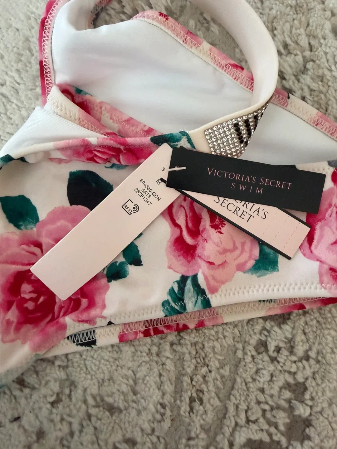 Victoria's Secret Swimsuit Set 34B top and medium bottom image indicator(6)