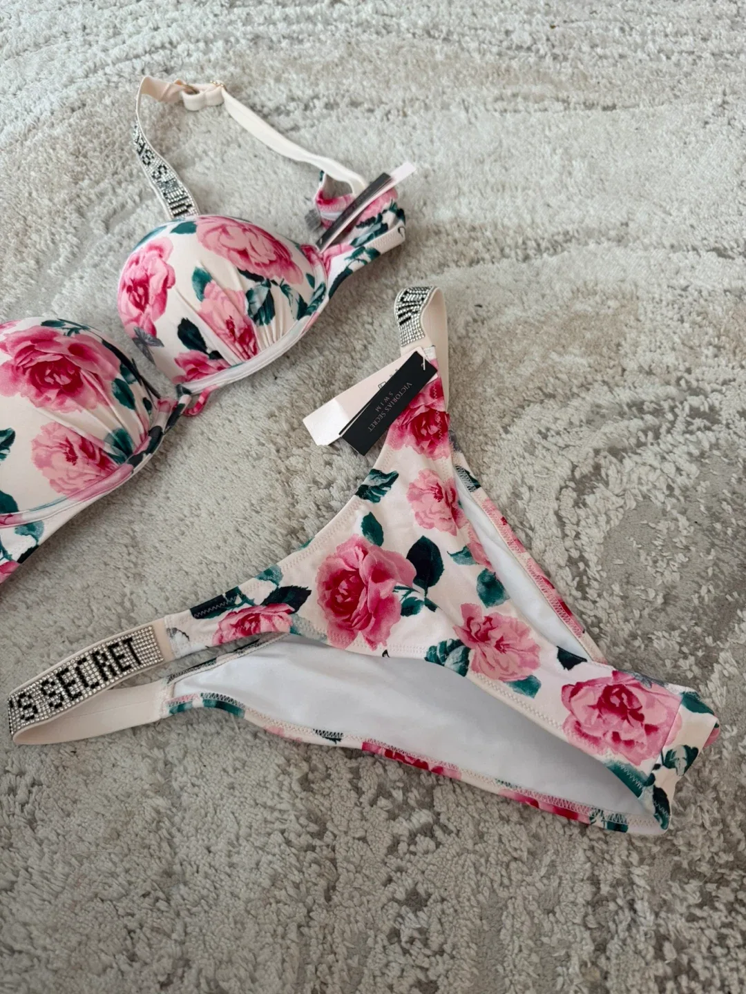 Victoria's Secret Swimsuit Set 34B top and medium bottom image indicator(3)