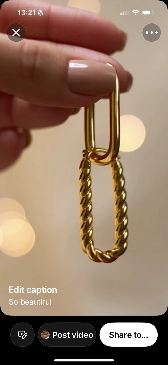 Gold Chain Link Earrings - photo 3