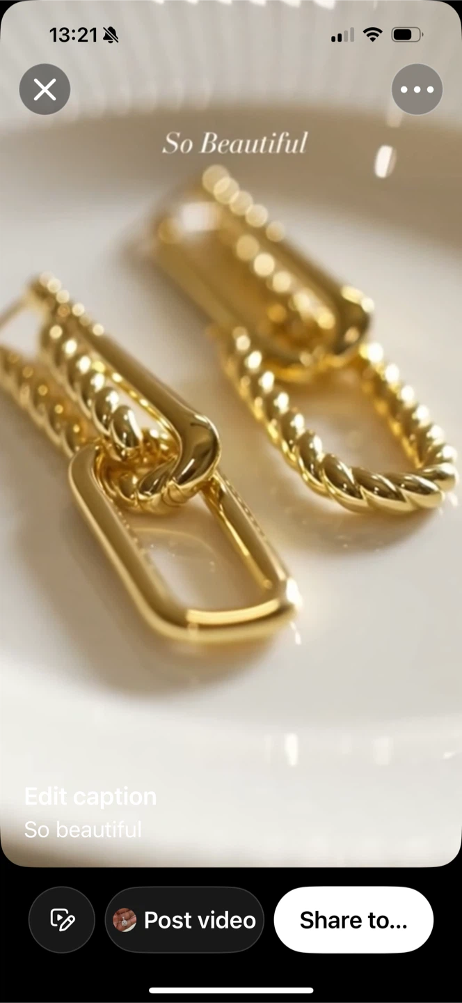 Gold Chain Link Earrings - photo 2