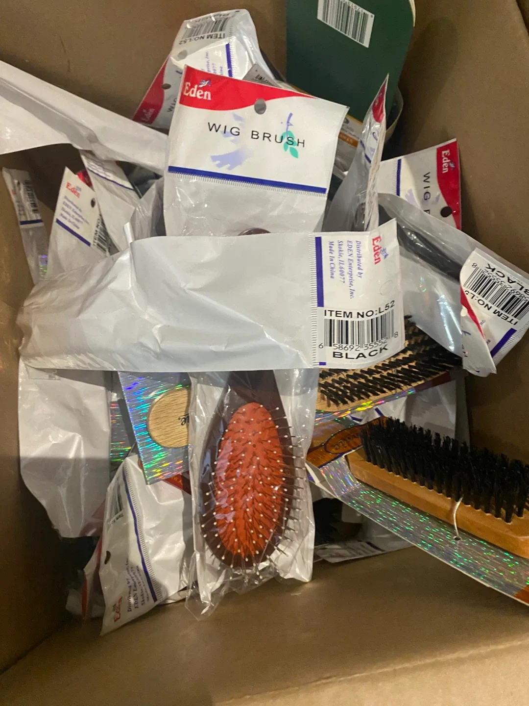 Beauty Supply Assorted Makeup Lot - Lashes, Brushes, Eyeshadow image indicator(3)