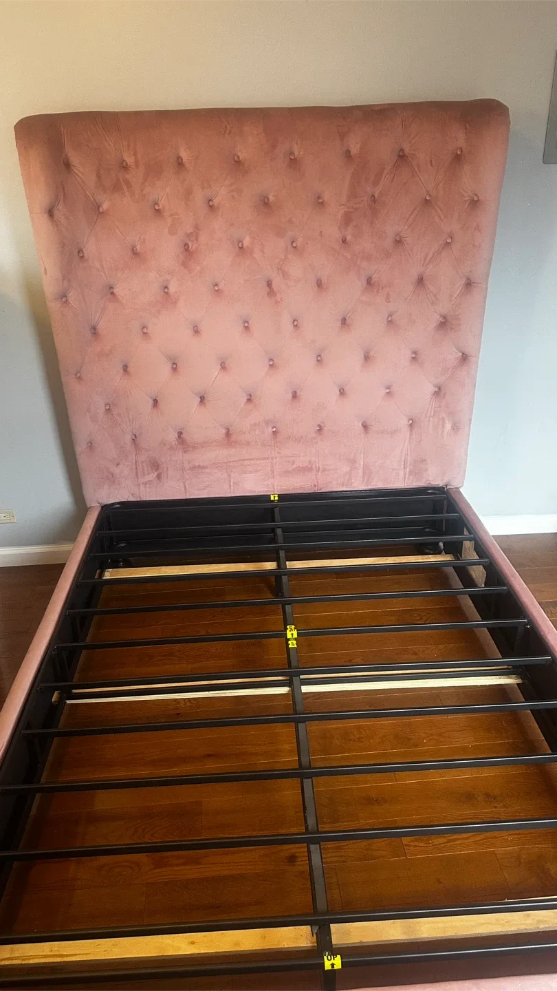 Cosmopolitan Velvet Upholstered Bed W/Iron Frame and Mattress image indicator(5)