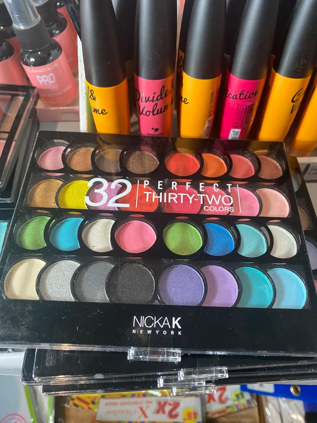 Beauty Supply Assorted Makeup Lot - Lashes, Brushes, Eyeshadow image indicator(4)