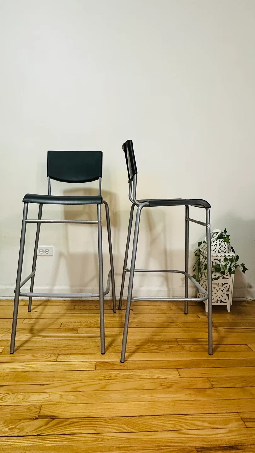 Set of 2 Modern Black Stackable Bar Stools image indicator(3)