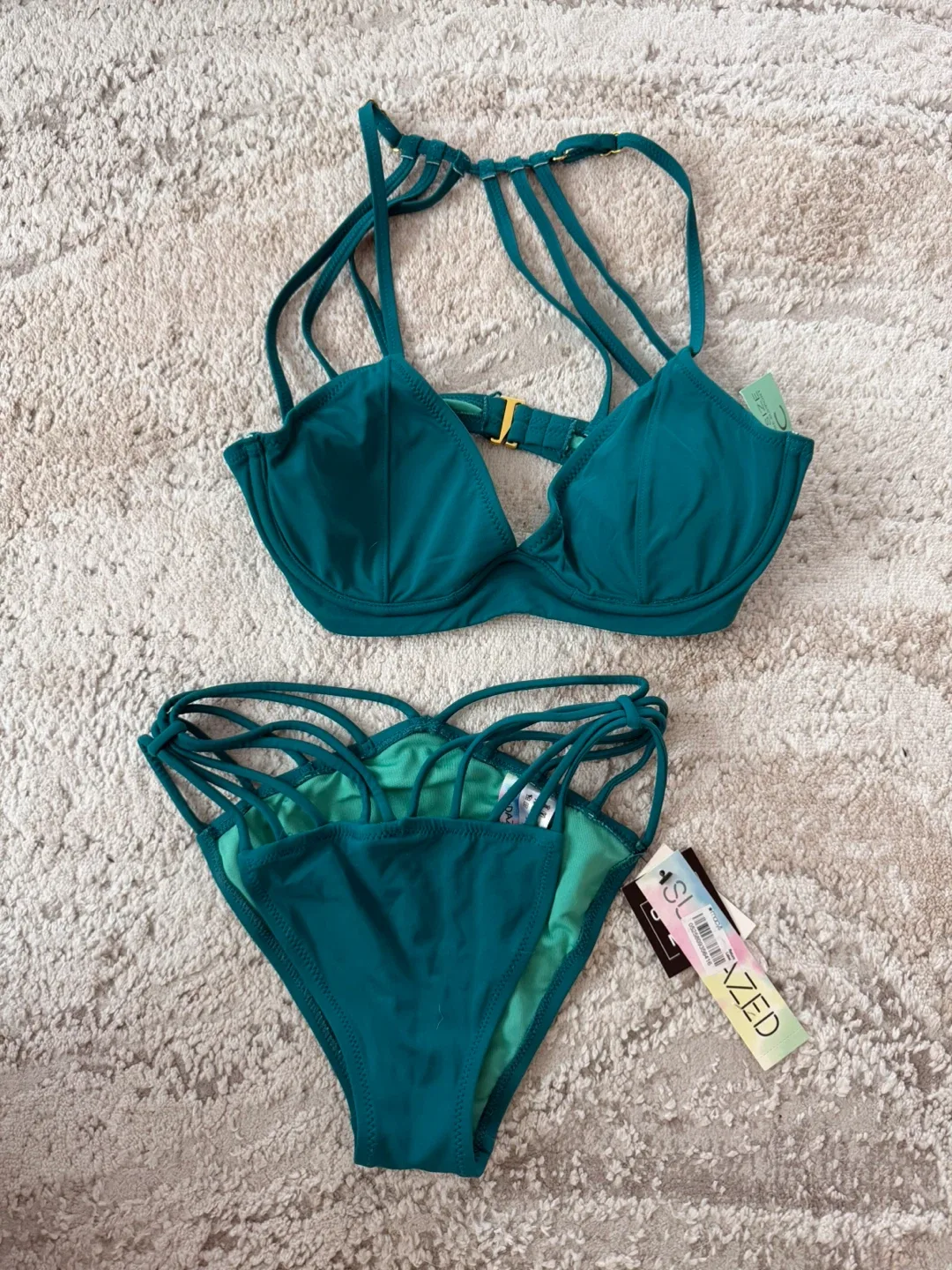 New Sun Dazed Bikini Set - Size 32 C/medium bottom image indicator(4)