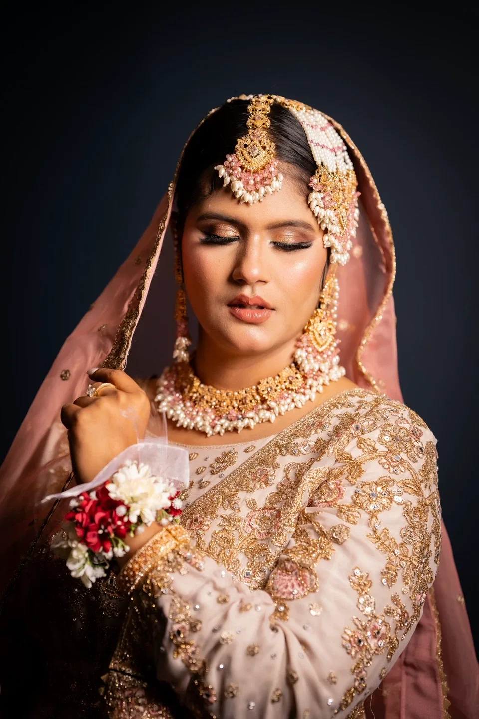 Makeup for sale image indicator(2)