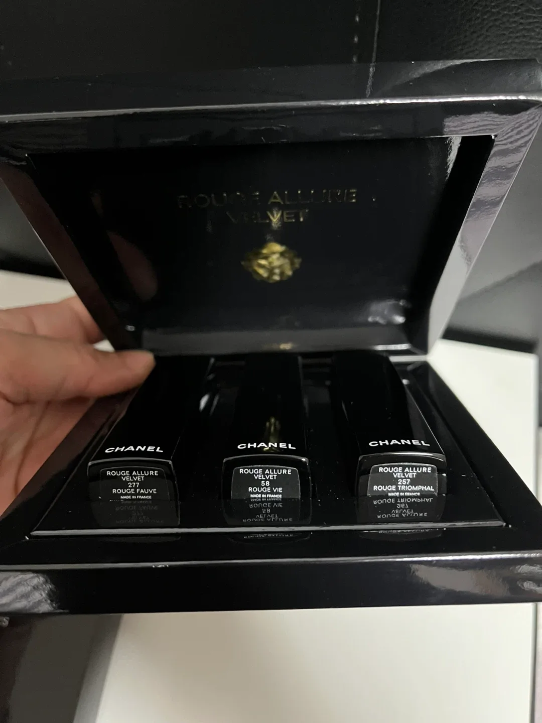 New Chanel Rouge Allure Velvet Lipstick Trio Set image indicator(5)