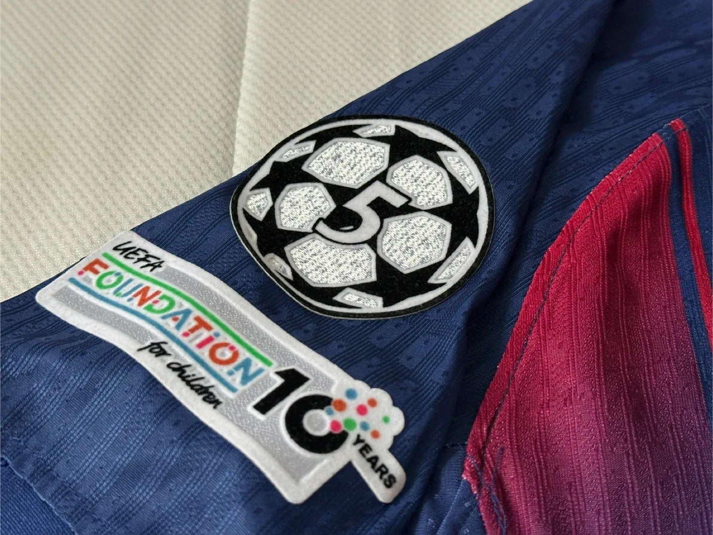 Men’s Small Lamine Yamal Barcelona UCL Jersey image indicator(4)