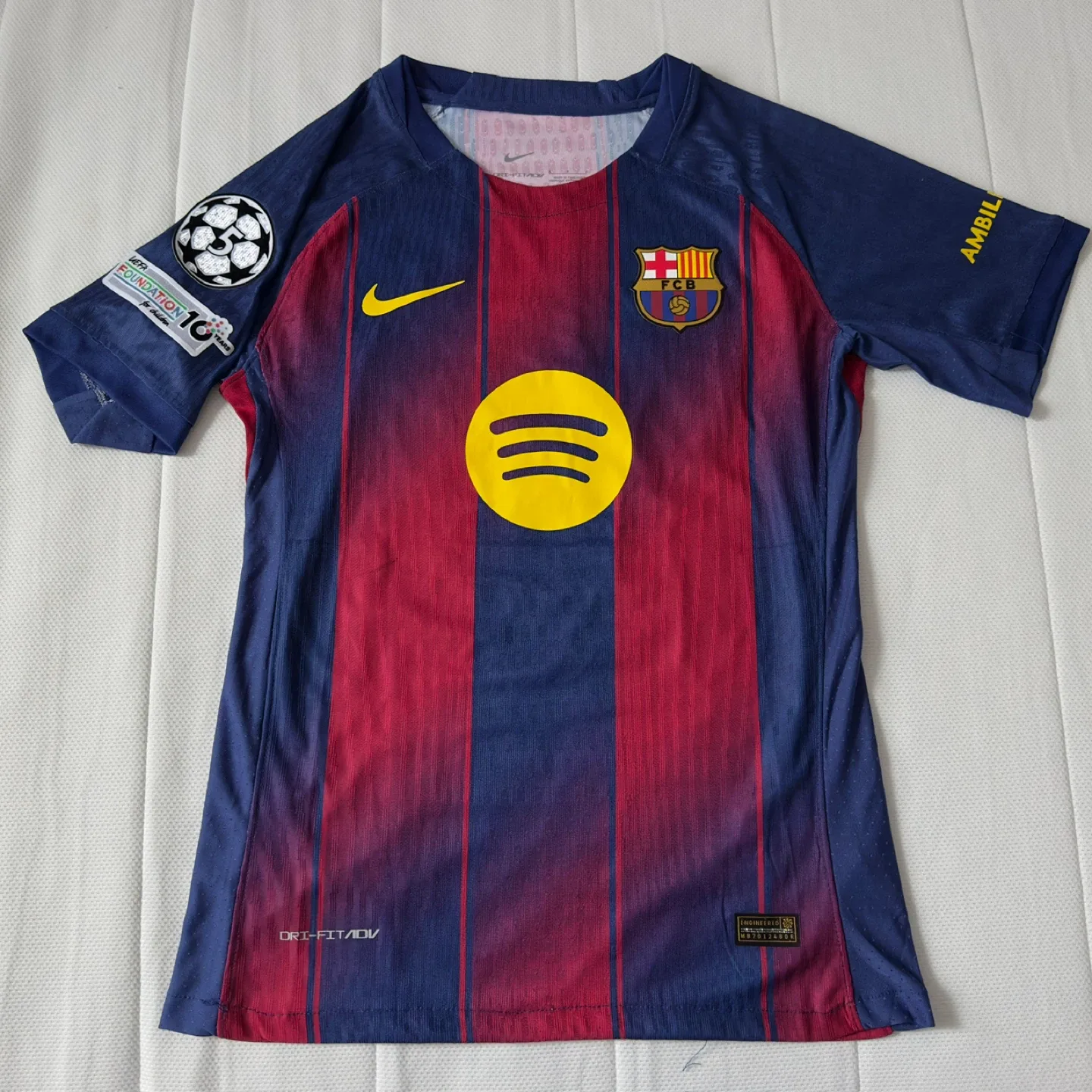 Men’s Small Lamine Yamal Barcelona UCL Jersey