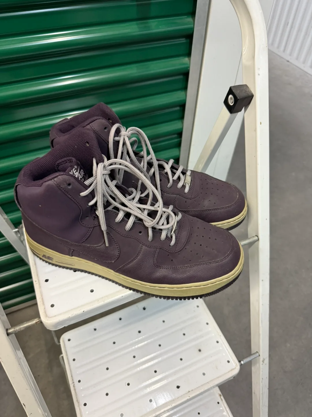 Nike Air Force 1 High Top Sneakers - MENS 11.5 image indicator(2)