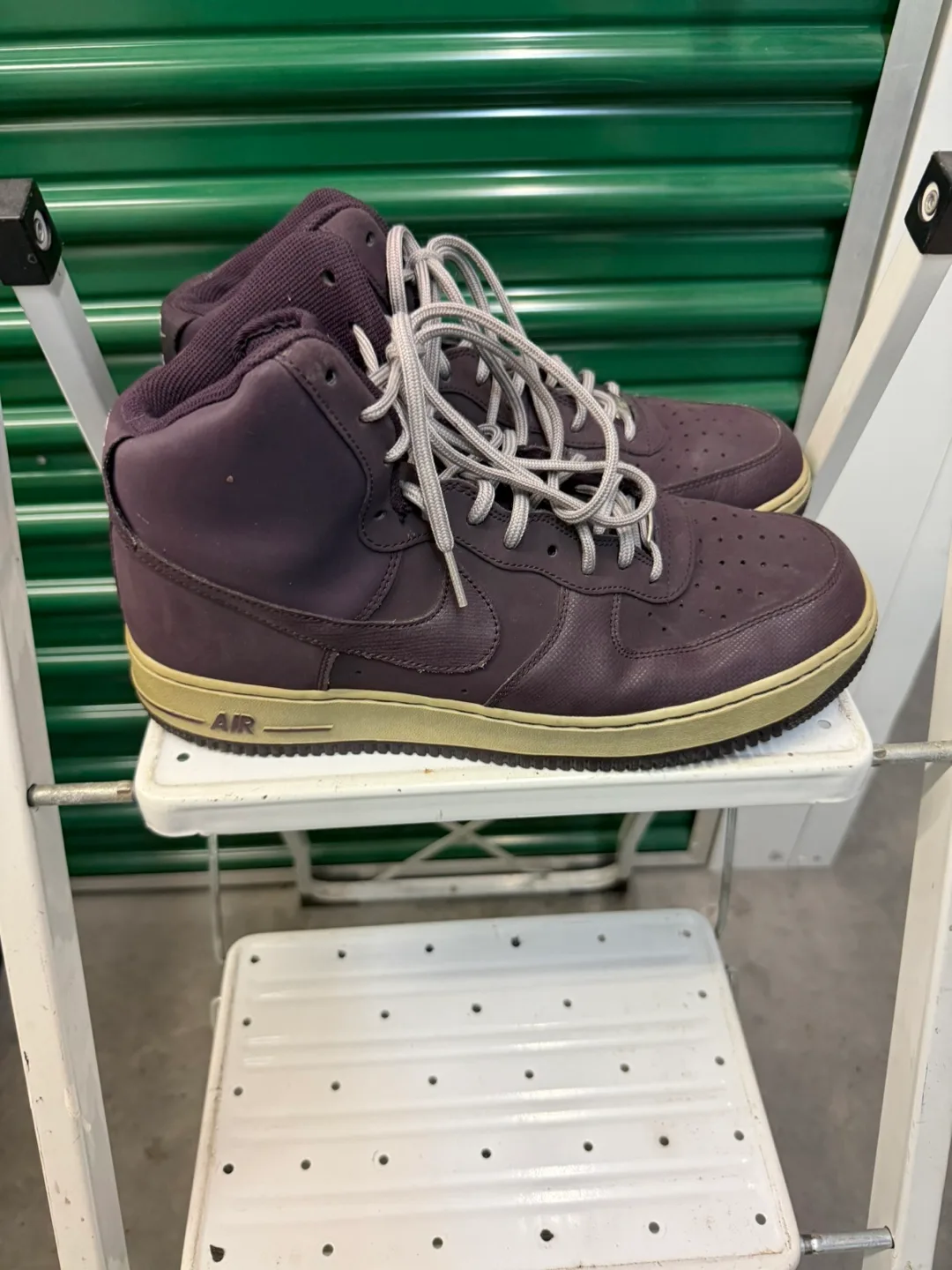 Nike Air Force 1 High Top Sneakers - MENS 11.5 image indicator(3)