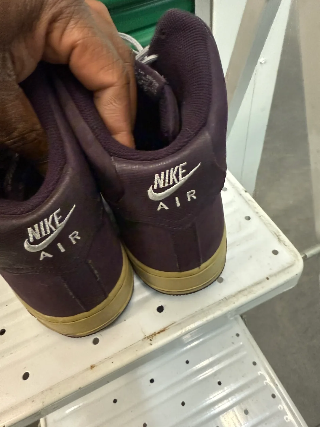 Nike Air Force 1 High Top Sneakers - MENS 11.5 image indicator(6)