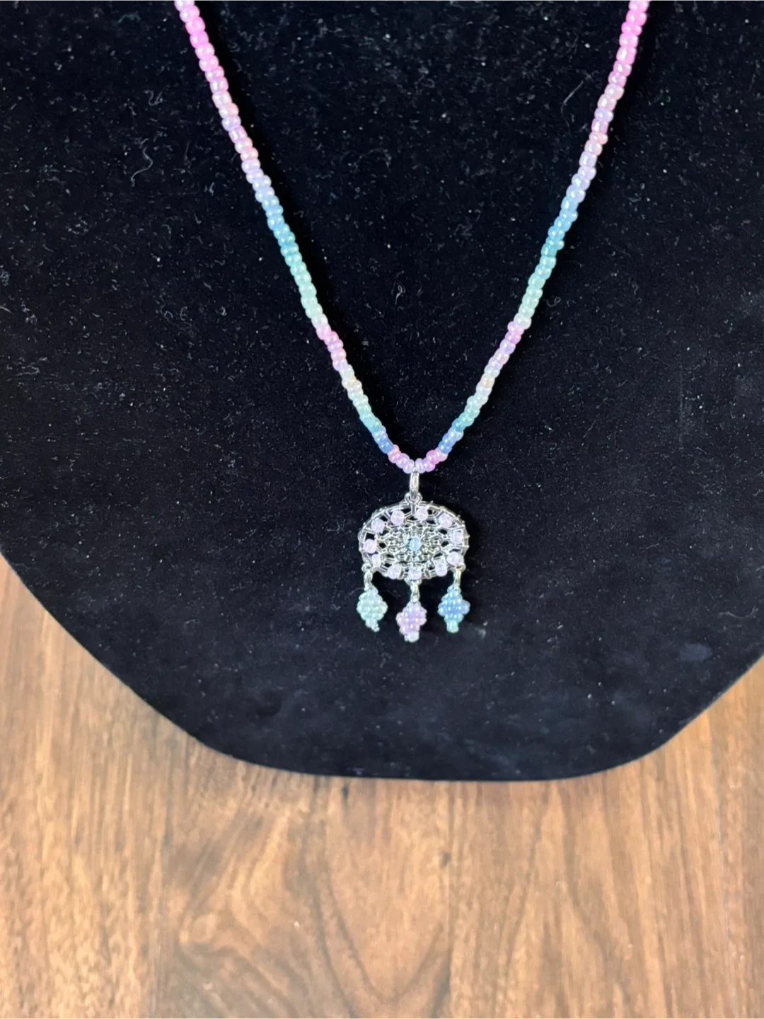 Dreamcatcher Pendant Necklace - Pastel Beads image indicator(3)