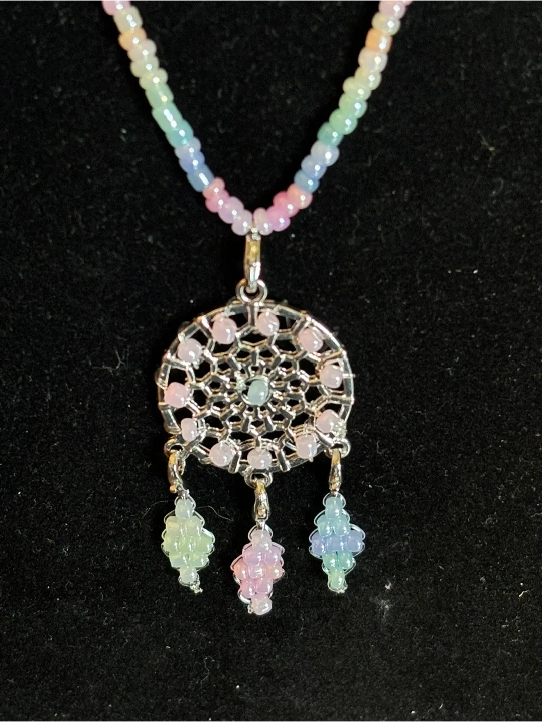 Dreamcatcher Pendant Necklace - Pastel Beads image indicator(4)