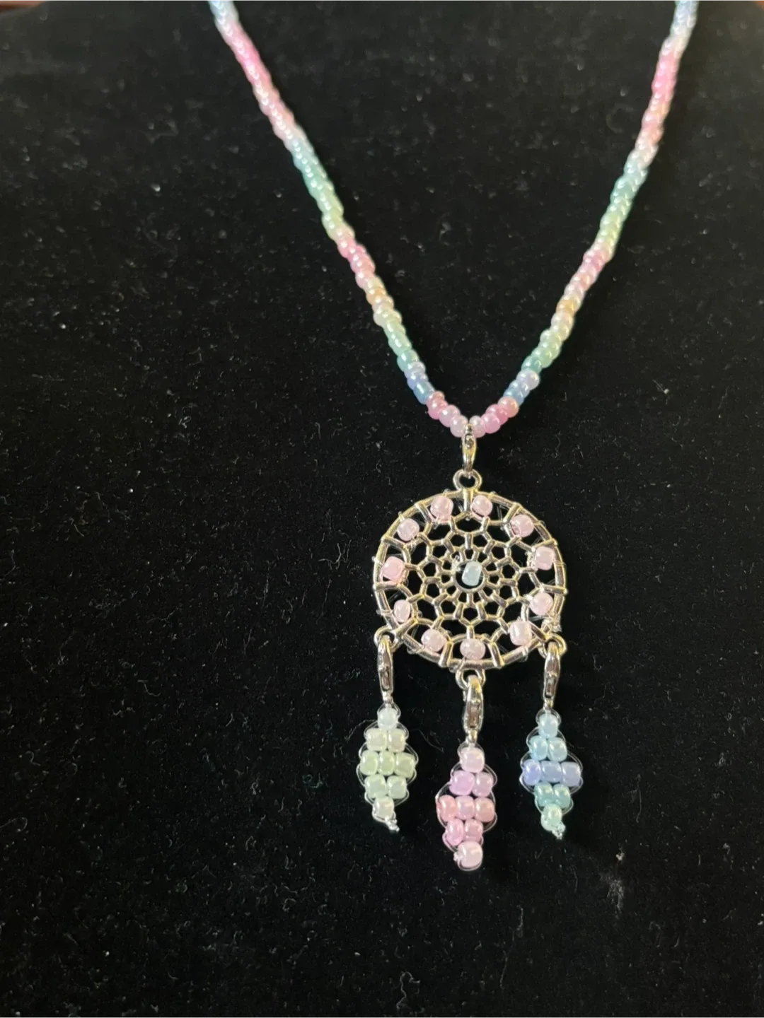 Dreamcatcher Pendant Necklace - Pastel Beads image indicator(2)