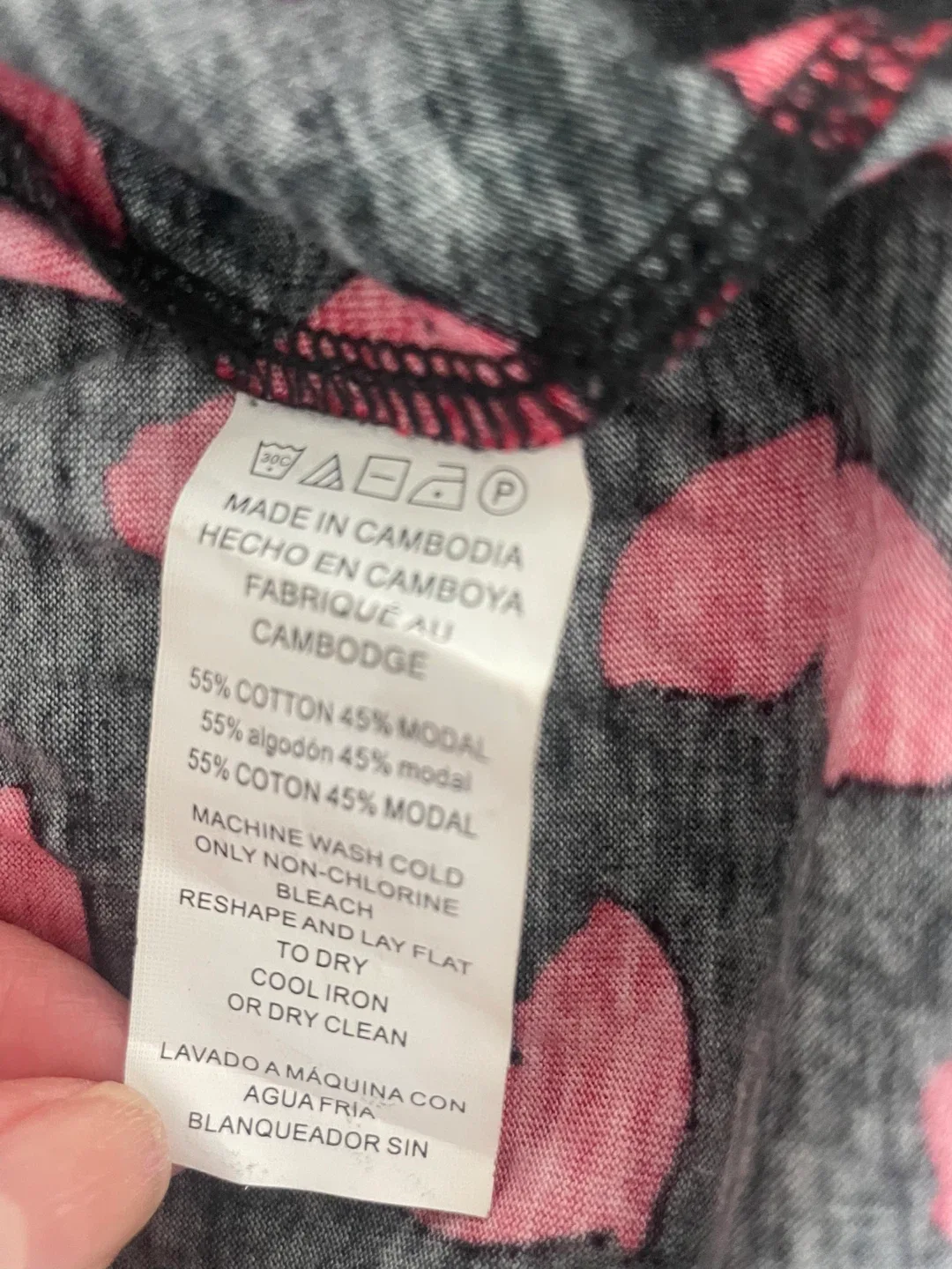 Michael Kors Black & Red Heart Print Top - Size L image indicator(3)