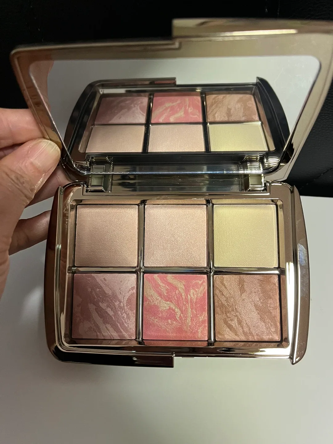Hourglass Ambient Lighting Edit Palette image indicator(2)