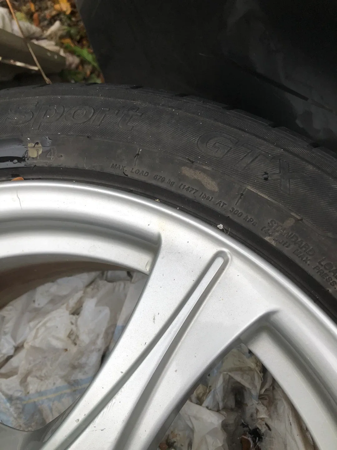 4 GT Radial Champiro 228 Tire image indicator(3)