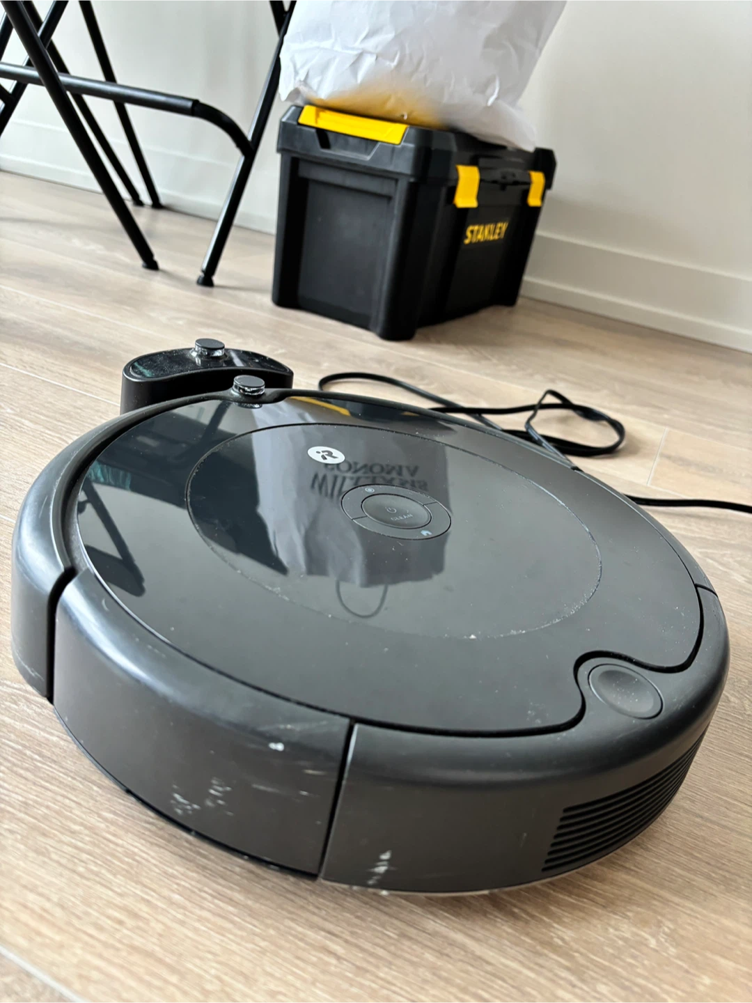 Roomba Robot Vacuum - Black - photo 3