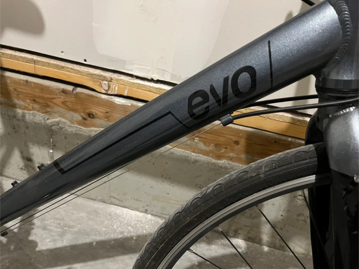 Evo Bike - Great Condition image indicator(3)