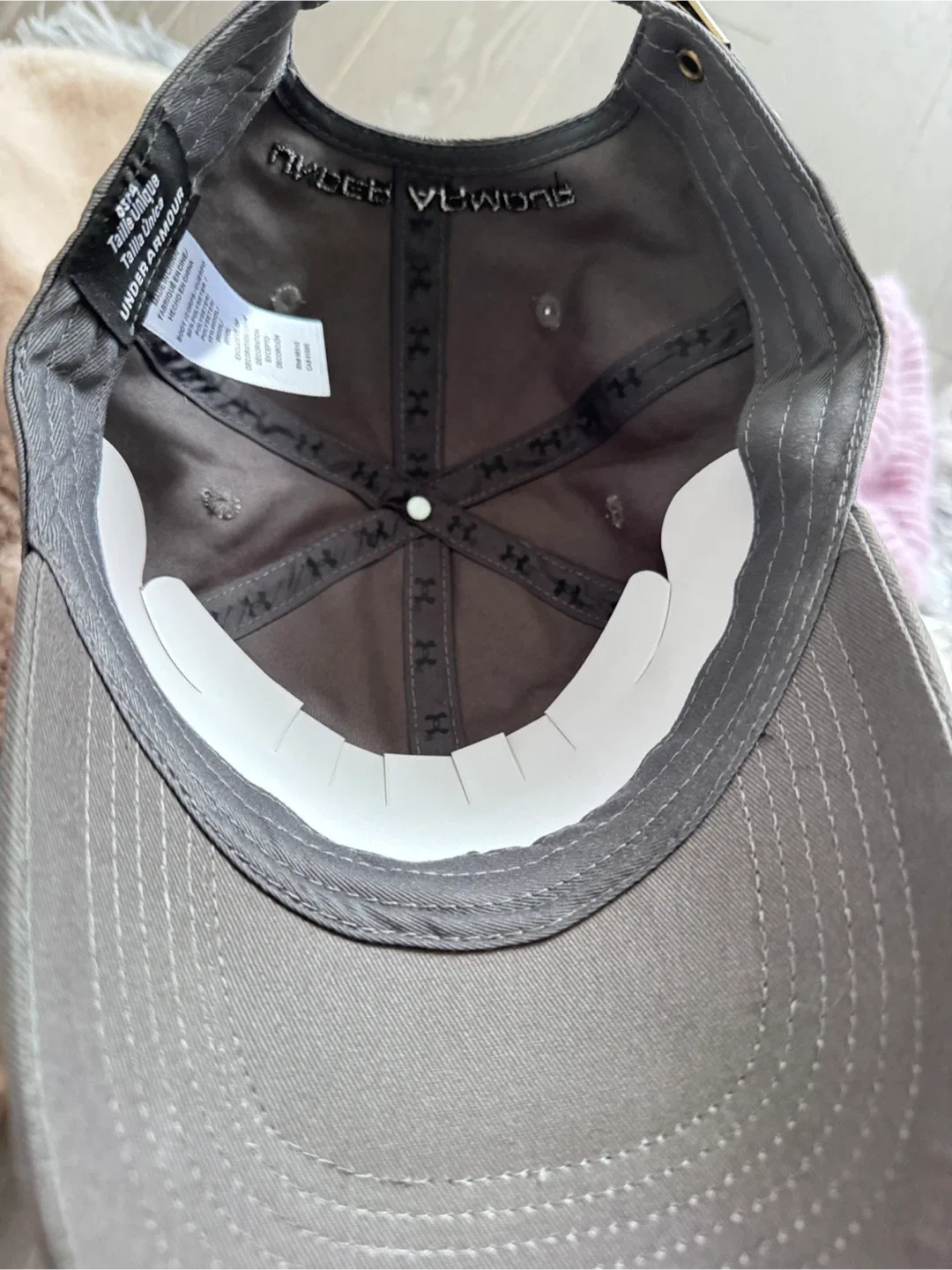 Under Armour Gray Hat - New image indicator(3)
