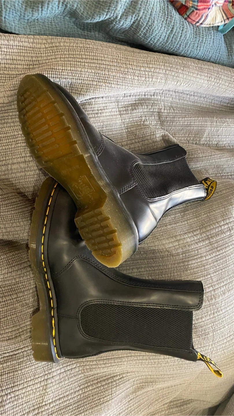PENDING PICK UP: Dr. Martens Black Leather Chelsea Boots - US 8 - photo 2