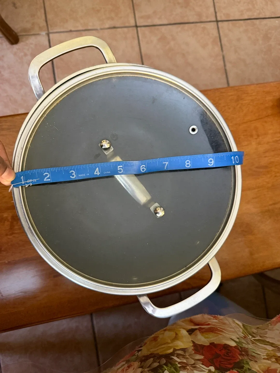Belgique Covered Stock Pot - 10 Inch image indicator(3)