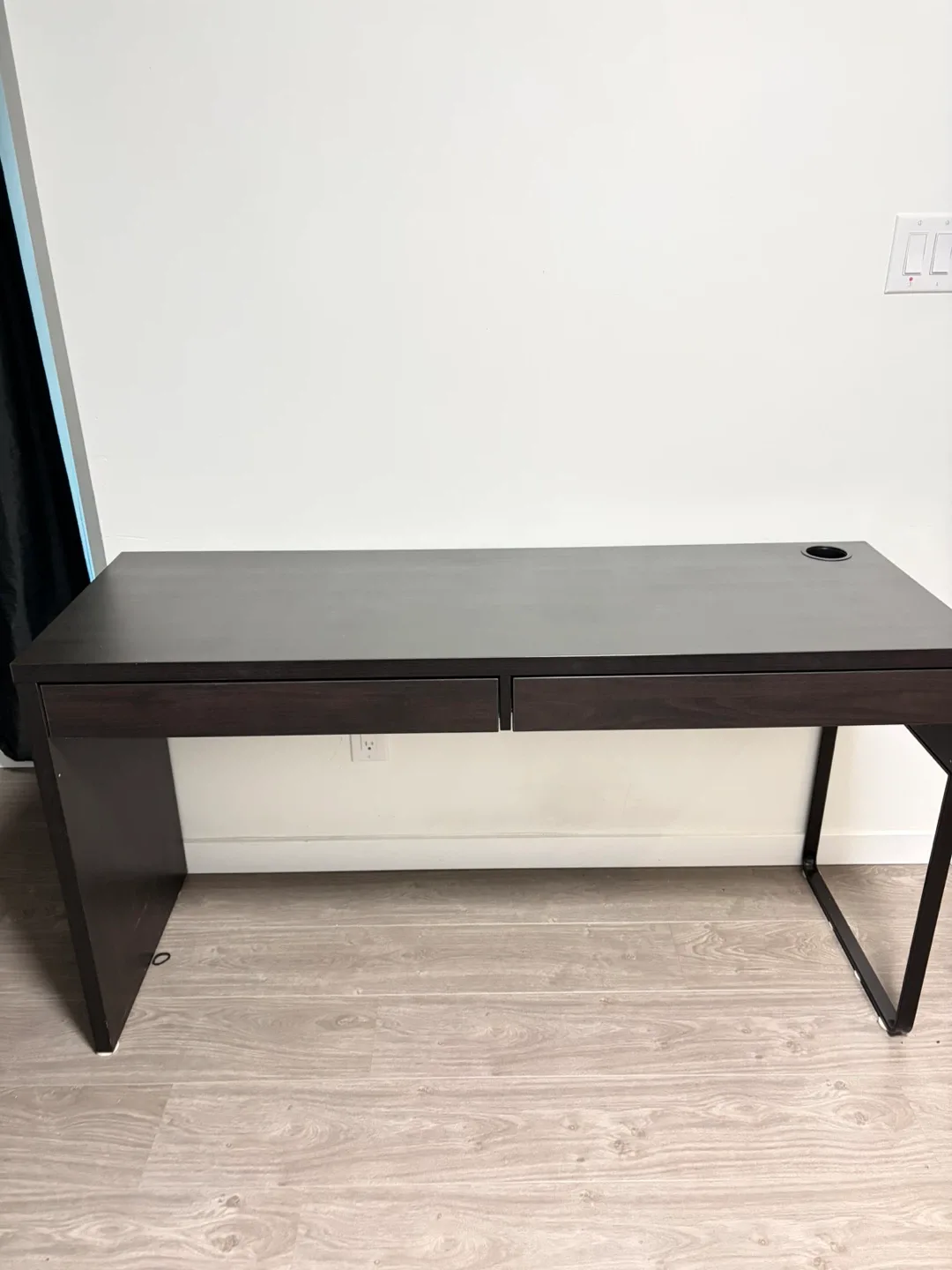 IKEA MICKE Desk, Black-Brown image indicator(2)
