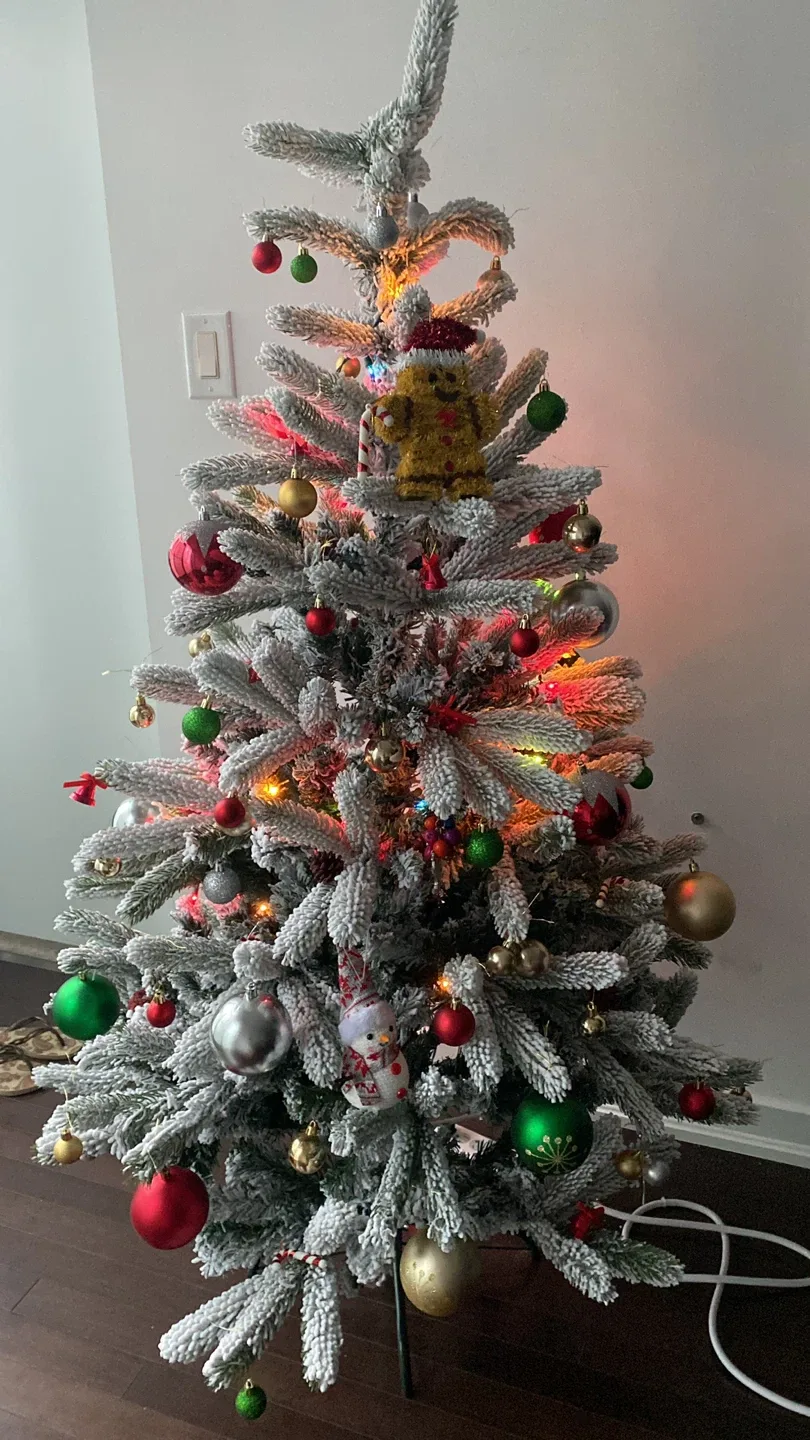 Snow Christmas Tree + lights and skirt