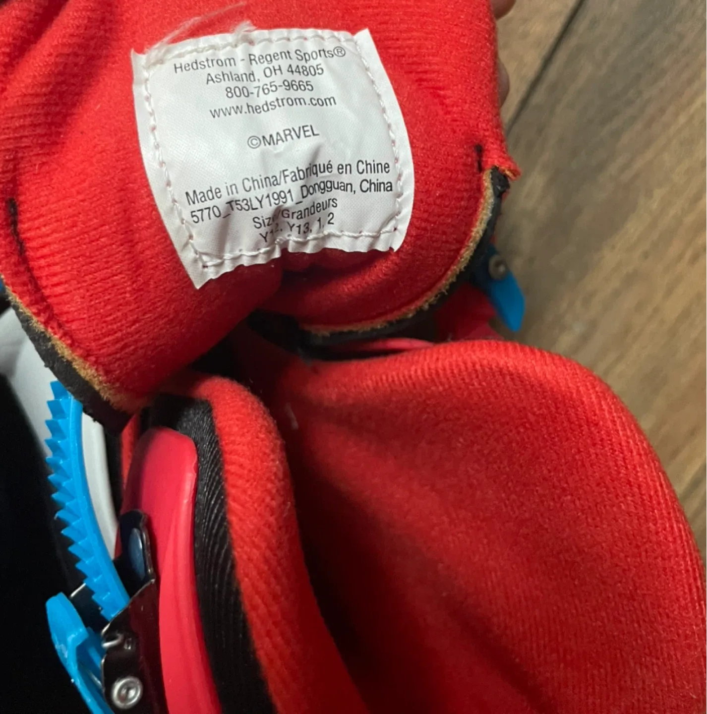 Marvel Avengers Adjustable Kids Ice Skates image indicator(7)