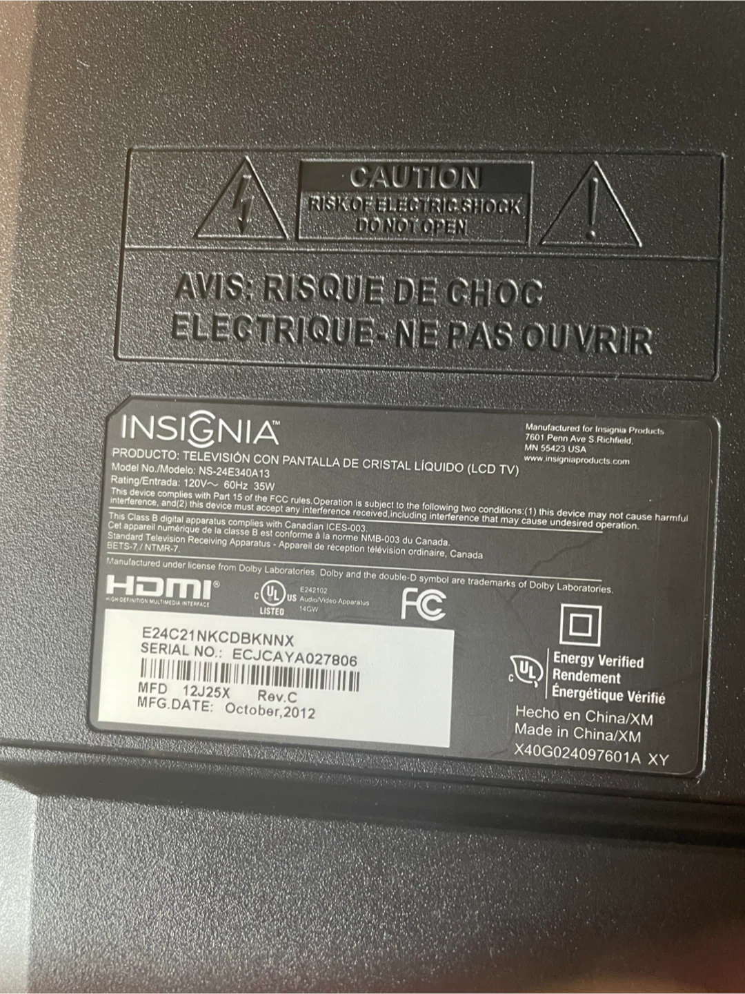 Insignia 24" LCD TV with universal remote and HDMI cable - photo 4