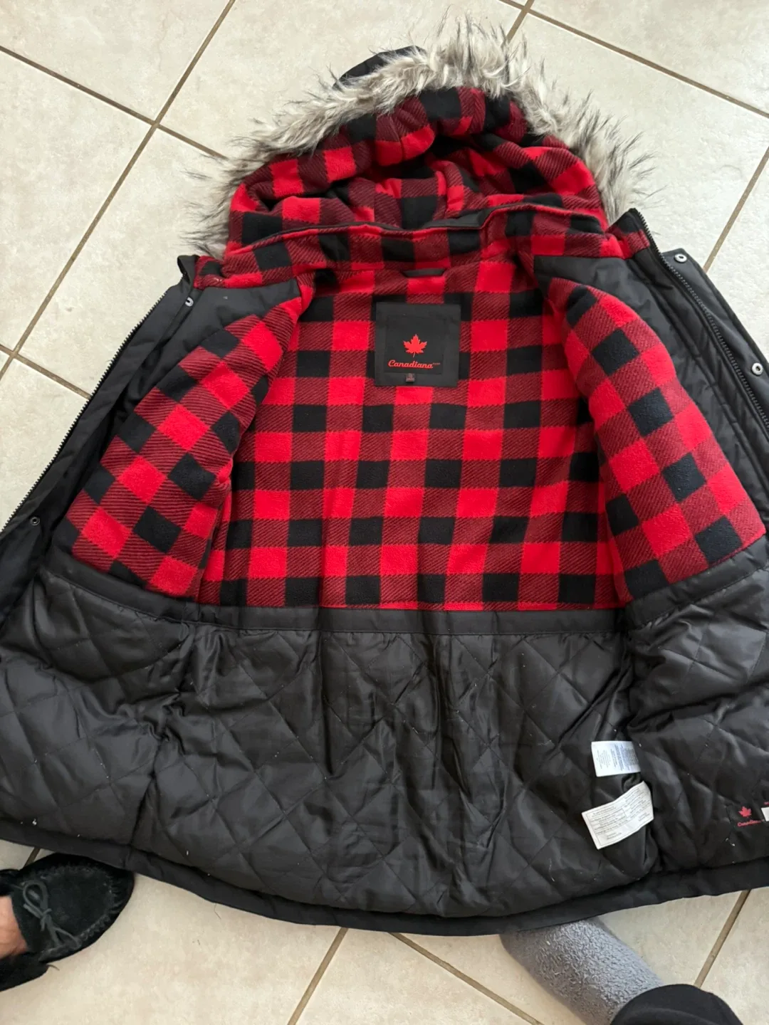 Canadiana Black Winter Jacket - Size boy Youth XL image indicator(2)