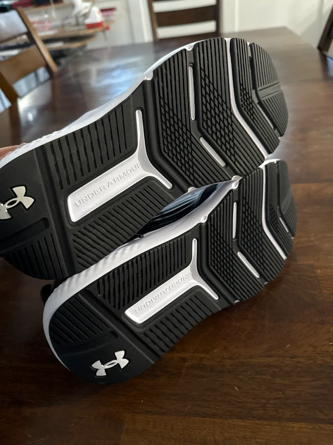 Under Armour Charged Commit TR 4 - Men's Size 10 image indicator(2)