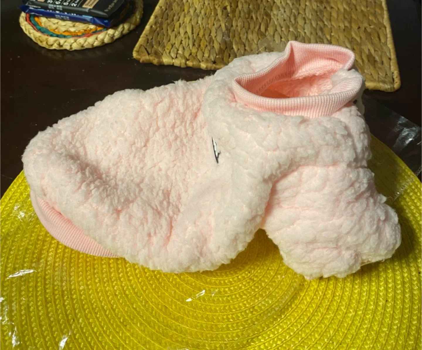 DaDaGou Pink Fleece Pet Sweater - Size M image indicator(3)