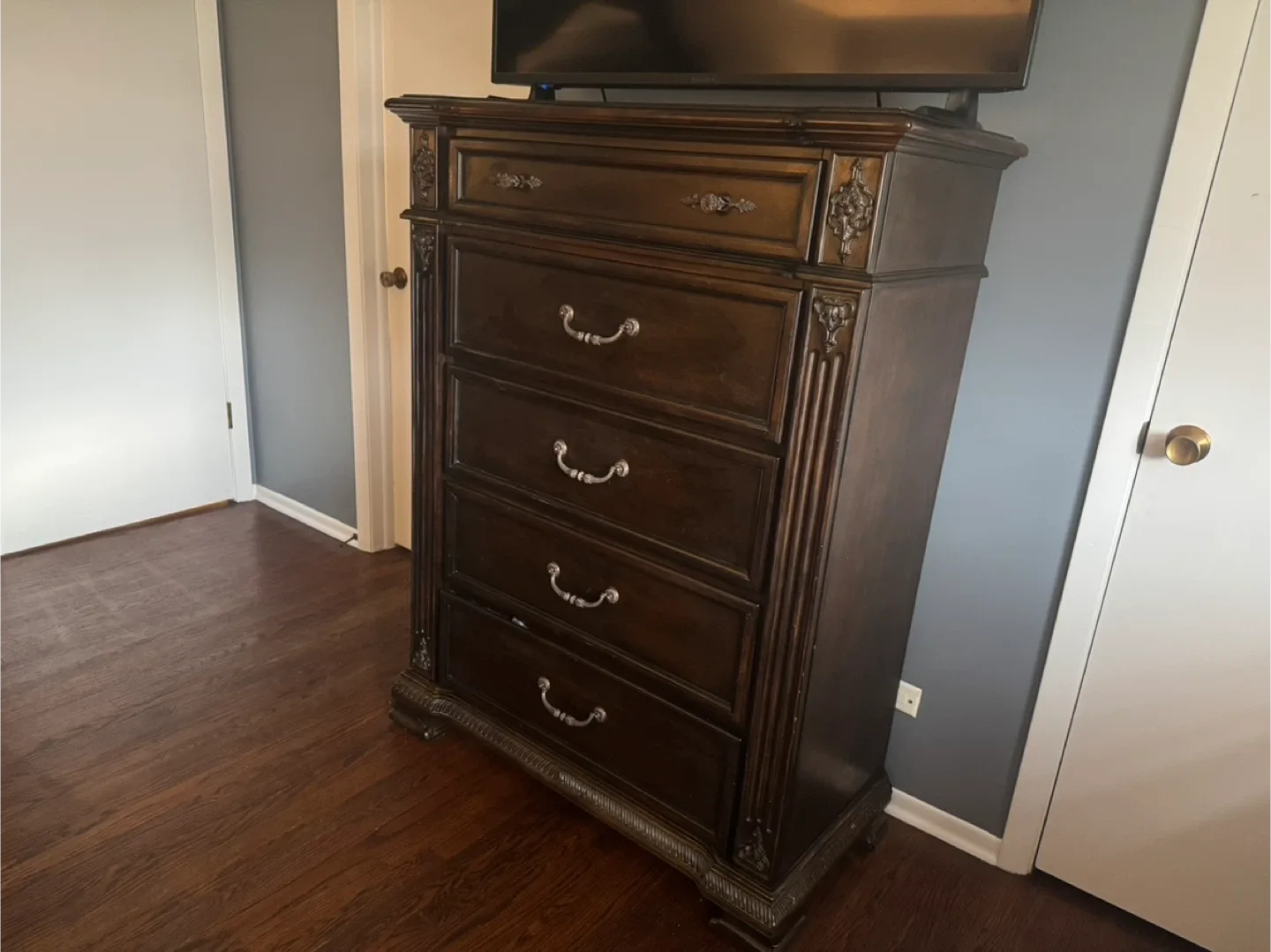 Steinhafes Cal King Solid Wood Cherry Bedroom image indicator(2)