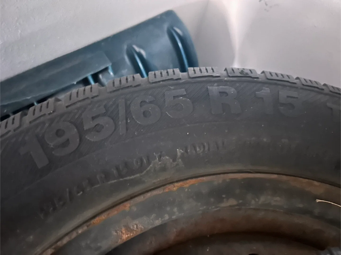 17 inch Winter Tires and Rim image indicator(10)