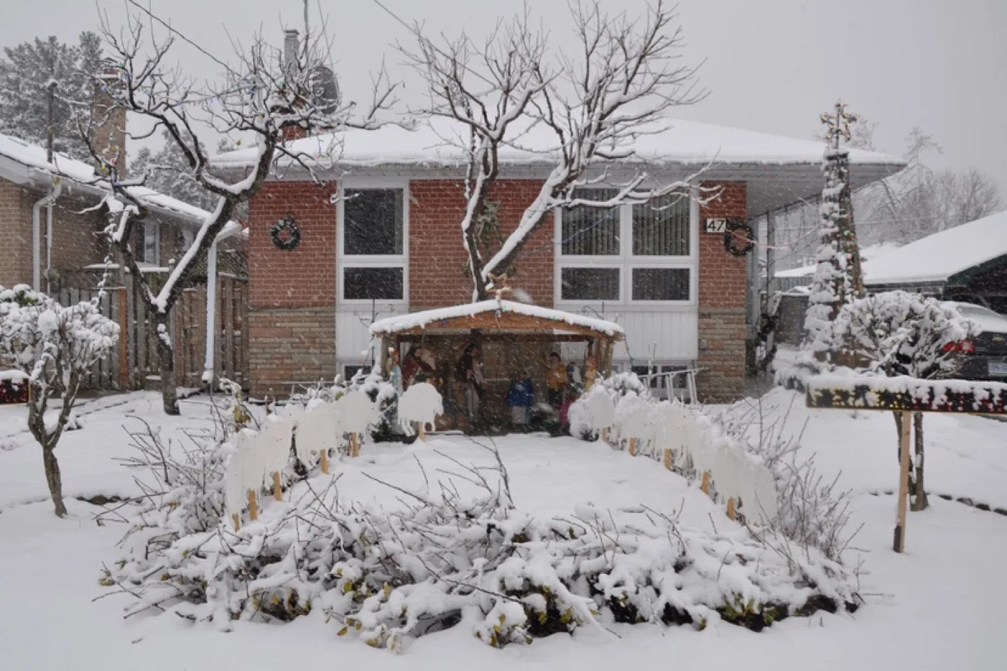 Nativity Christmas Blow Molds image indicator(2)