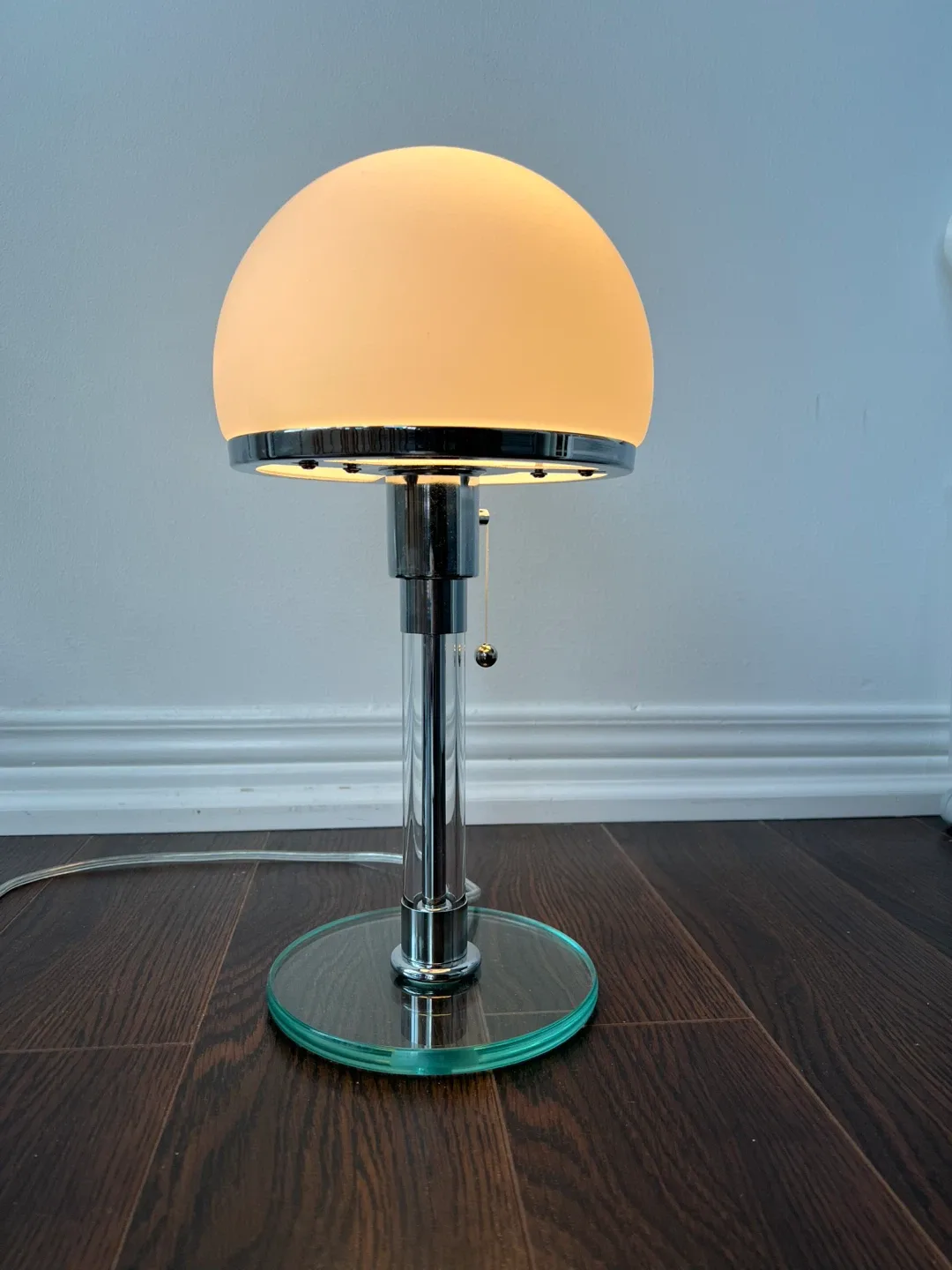 Bauhaus Copy Table Lamp image indicator(3)