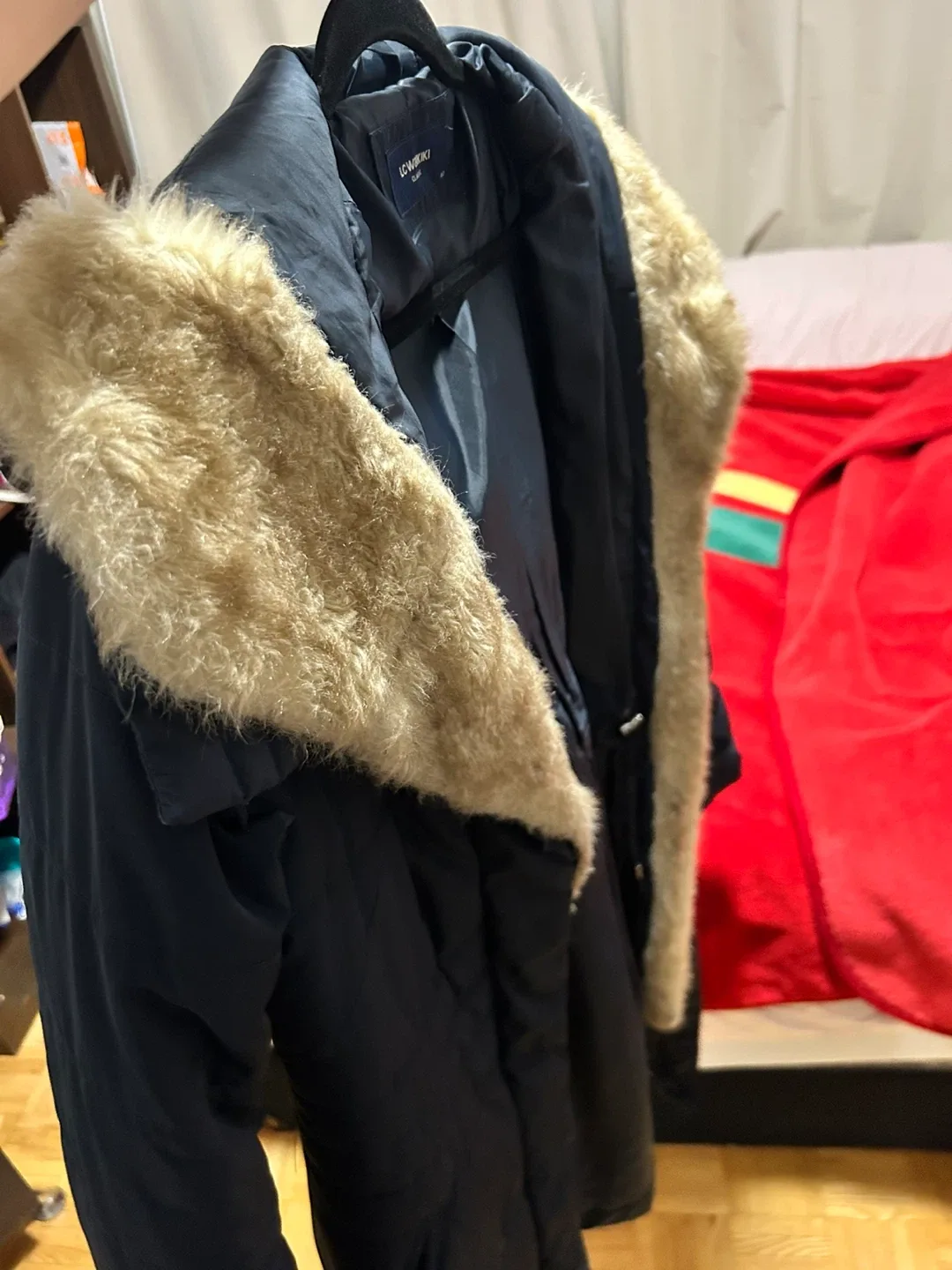 LC Waikiki Classic Coat - Size 42 image indicator(4)