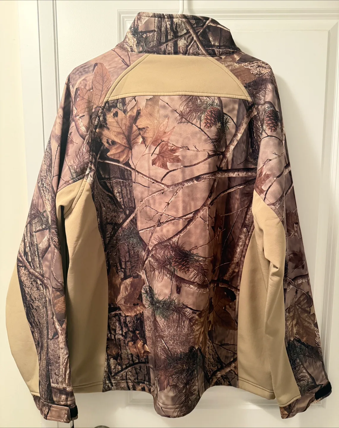 Brand new snow Jacket/ mid layer size M/L image indicator(2)