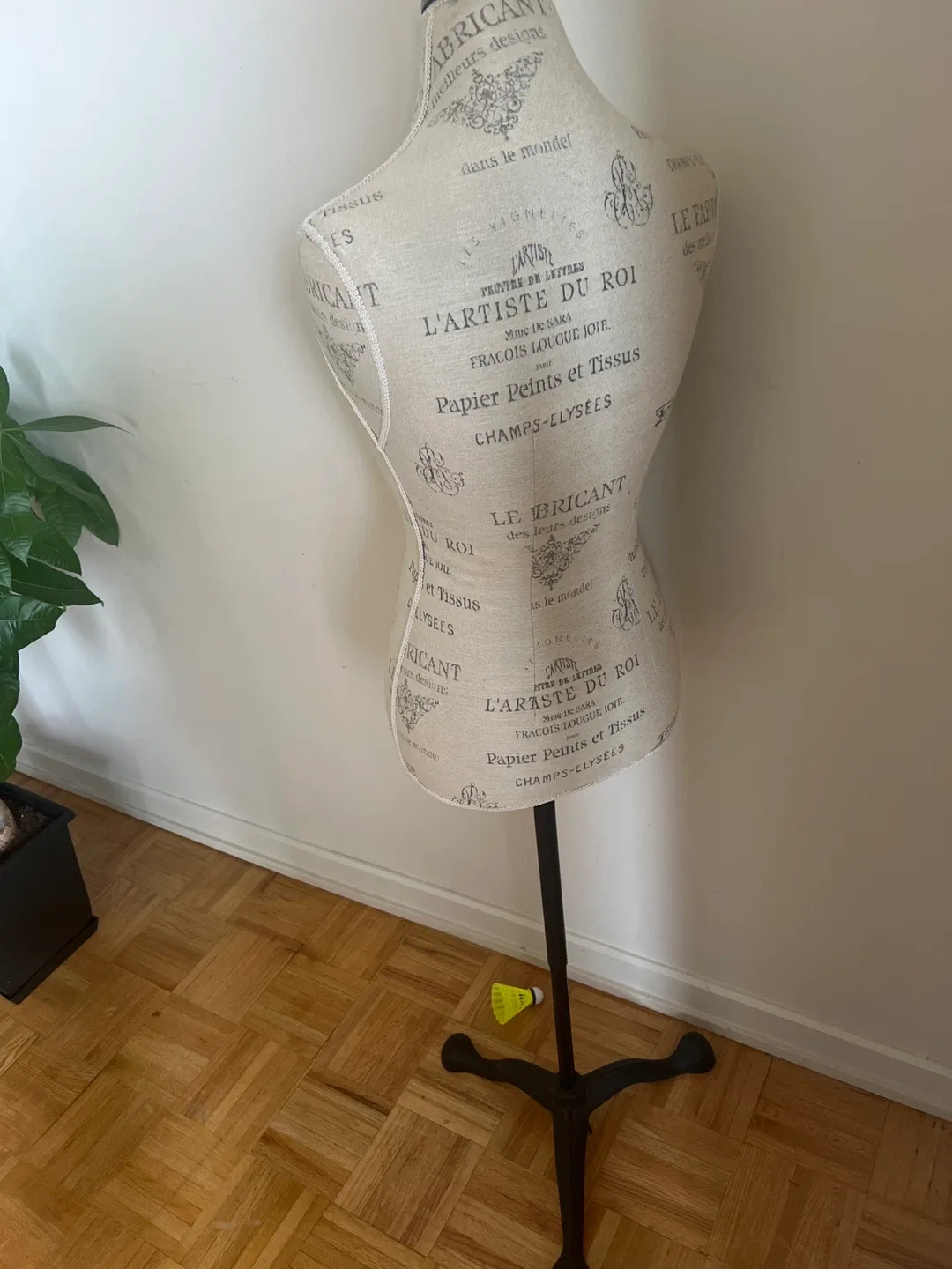 Vintage-style Dress Form Mannequin