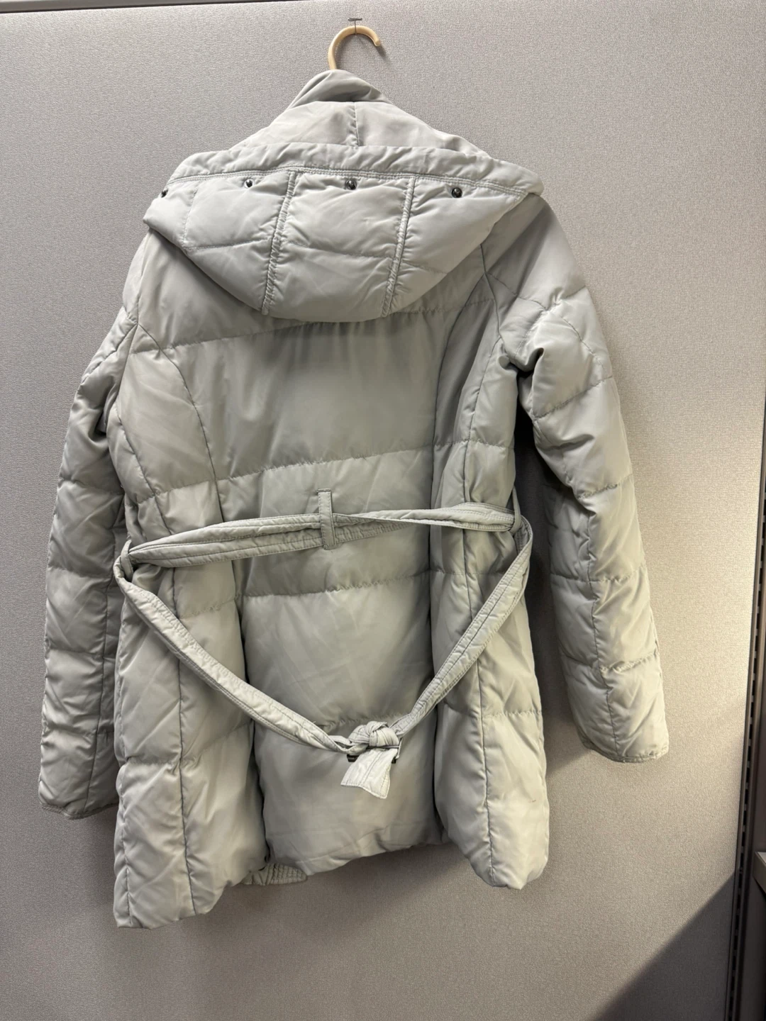 Hollister Grey Puffer Coat - Size M - photo 2