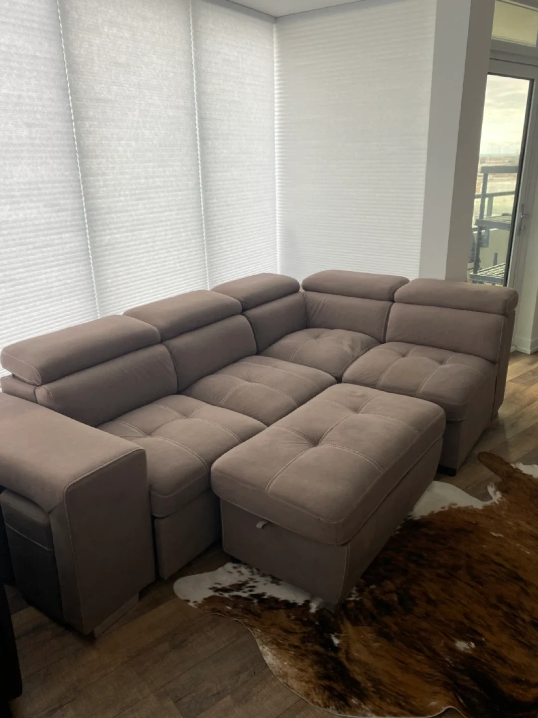 Modular Sectional Sofa with Ottoman image indicator(3)