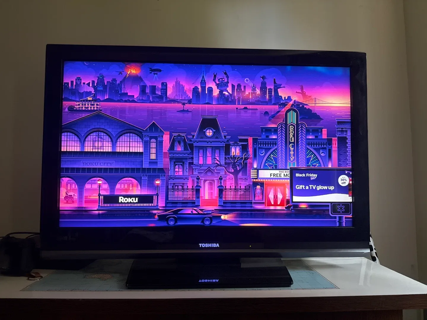 Toshiba TV with Roku image indicator(2)