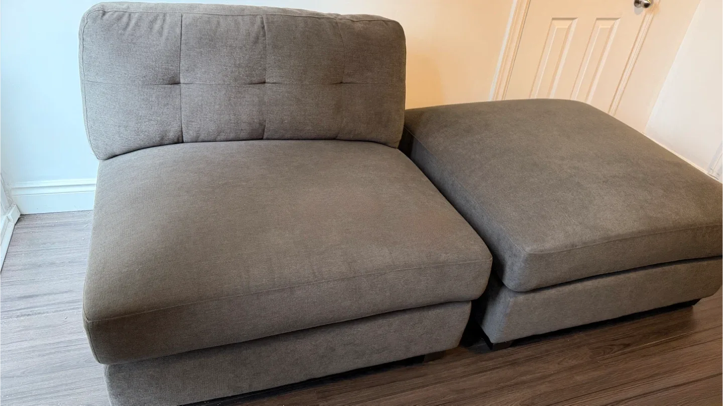 Grey Modular Sectional Sofa with Ottoman image indicator(6)