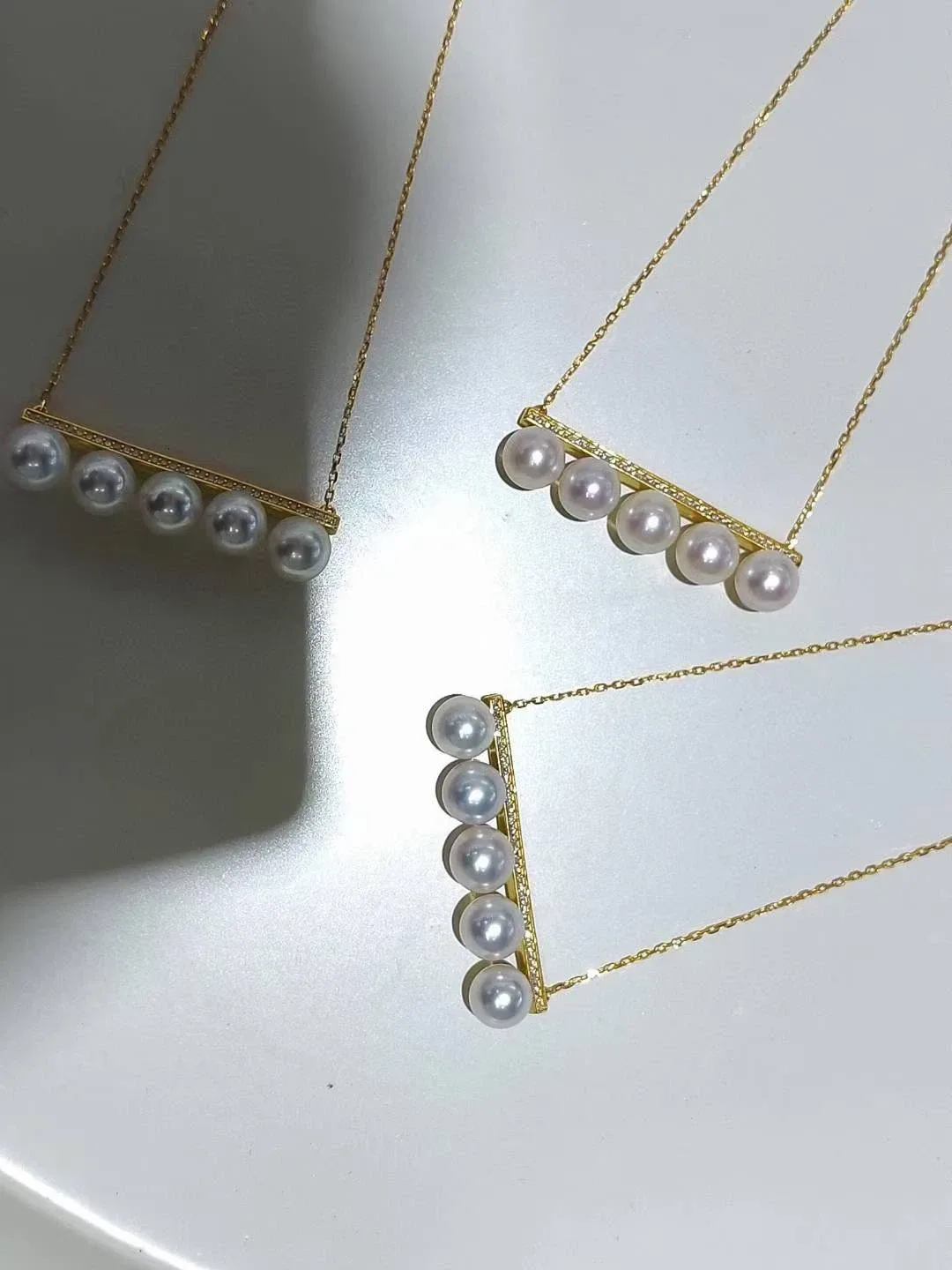Japanese Akoya Pearl Bar Necklace image indicator(2)