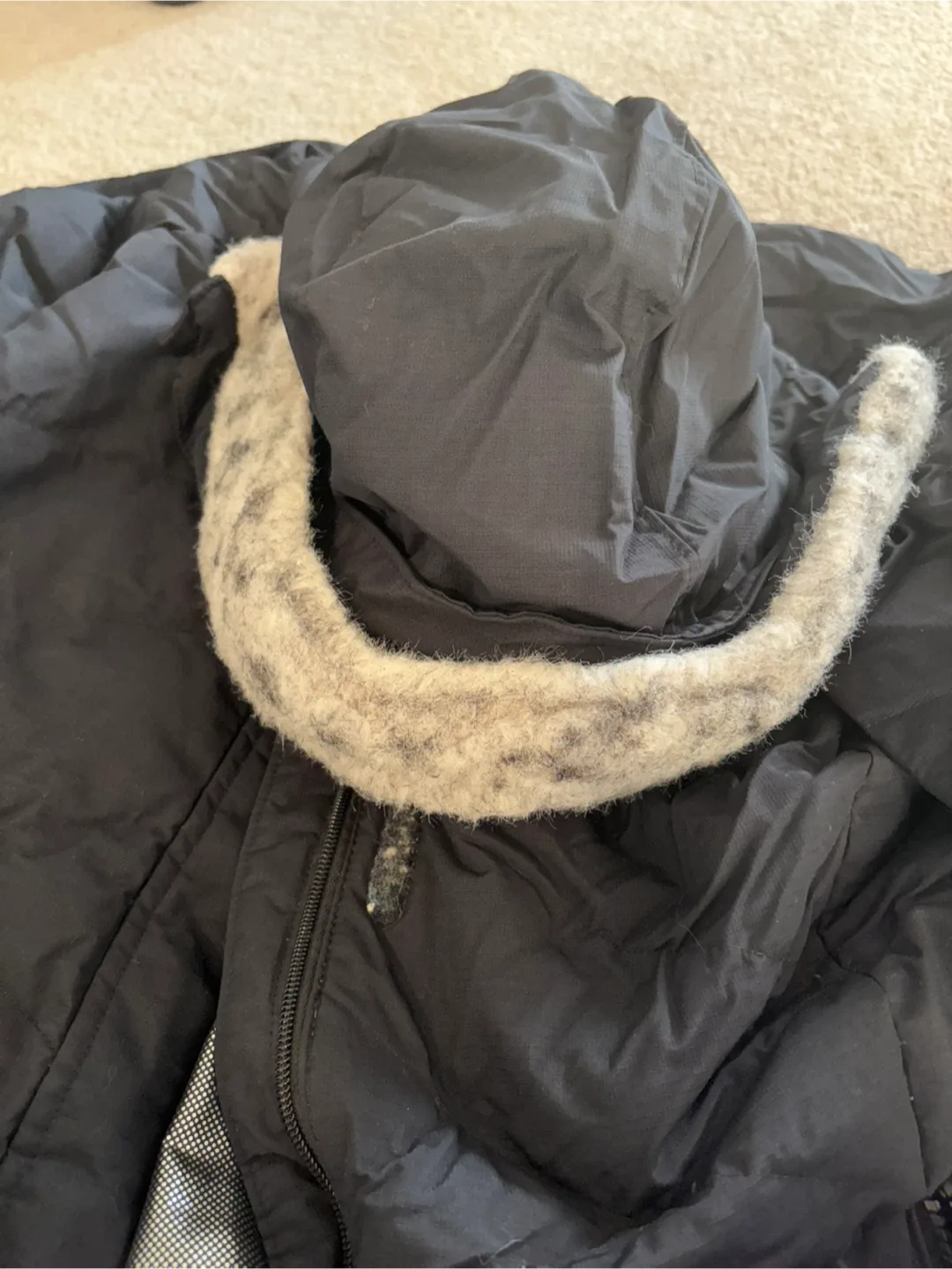 Columbia Black Winter Jacket image indicator(2)